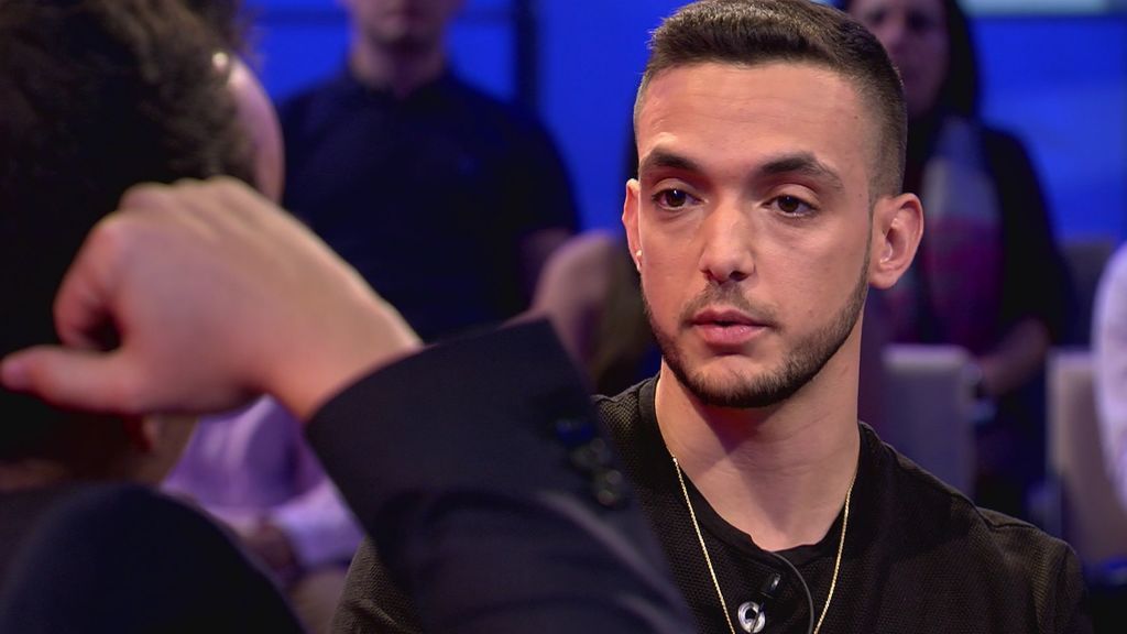 C. Tangana esta en contra de la censura porque 'no es una forma de educar'