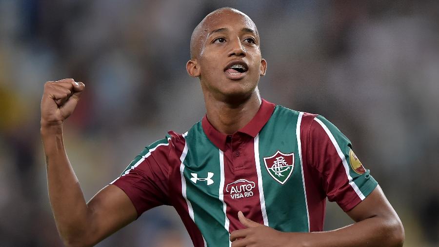 Fluminense busca vitória contra o Avaí para tentar sair do z4