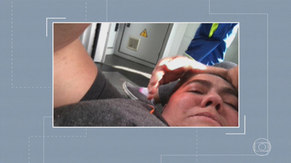 Cadeirante brasileira relata ter sido deixada no chão em aeroporto na Alemanha