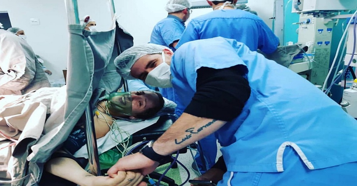 Mulher dá à luz quíntuplos após suspeita de um possível tumor no útero
