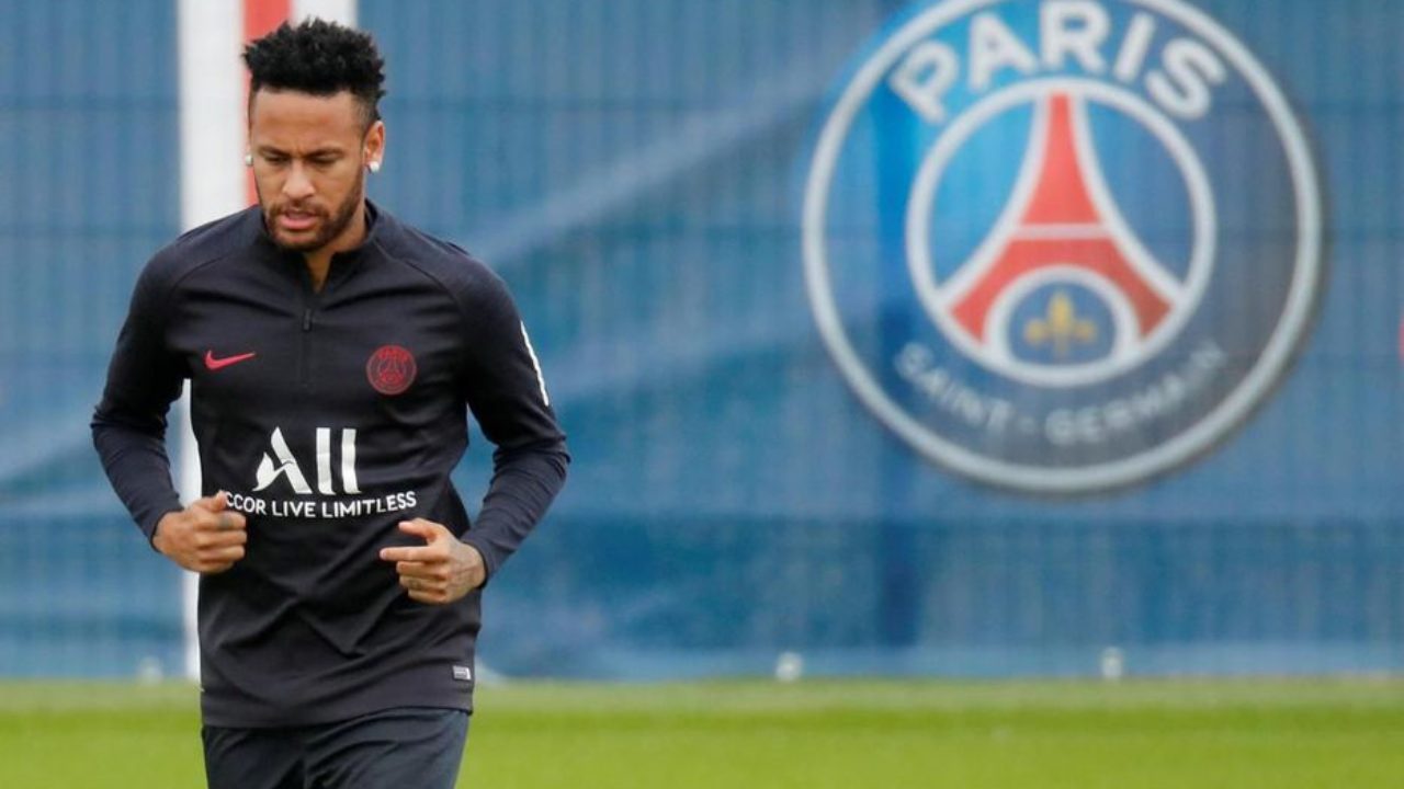 PSG : les Ultras du Paris Saint-Germain promettent 'un enfer' à Neymar