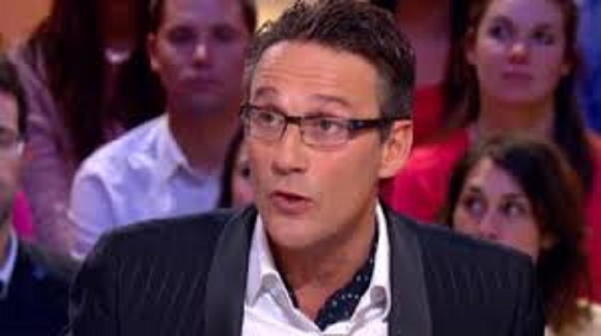 Qui Sont Les Parents De Julien Courbet Julien Courbet s'est confié sur la mort de son père