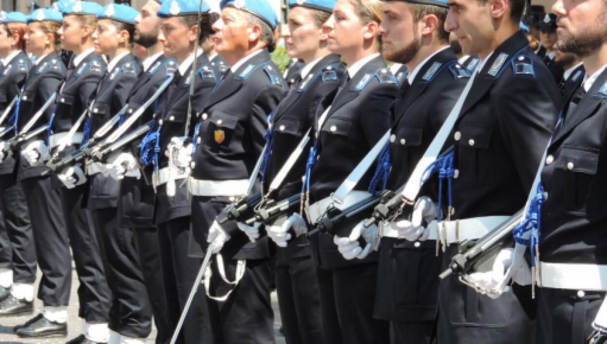 Lavoro esce il bando del Concorso in Polizia di Stato Lavoro esce il bando del Concorso in Polizia di Stato