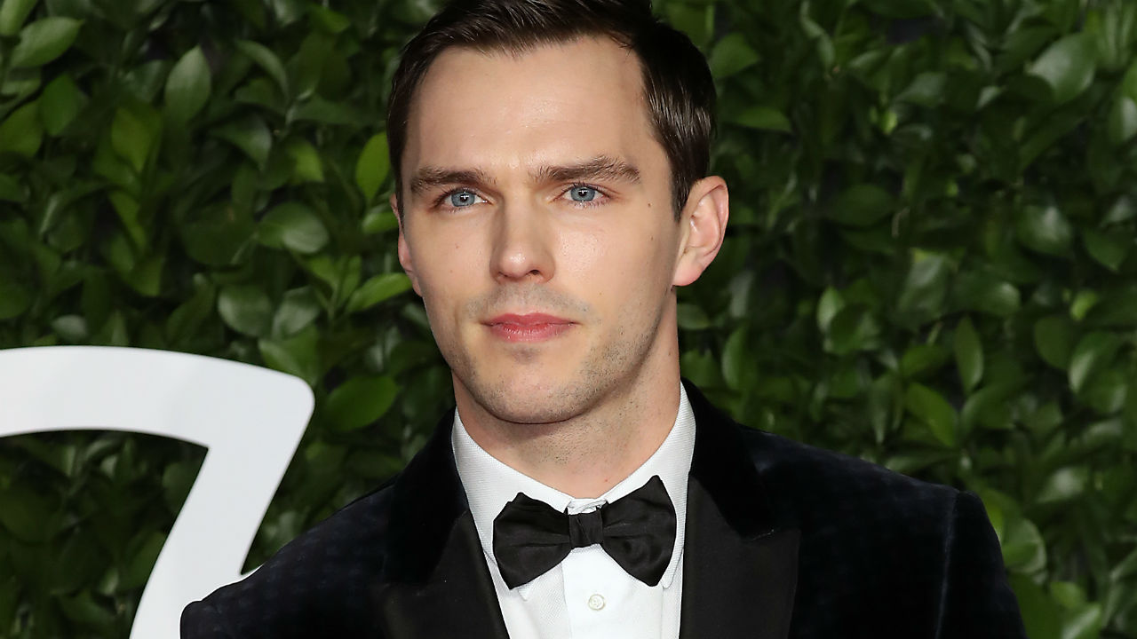 5 atores famosos de 'Mad Max Estrada da Fúria' e seus signos do zodíaco