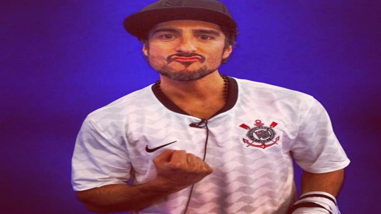 5 celebridades que torcem para o Corinthians 5 celebridades que torcem para o Corinthians