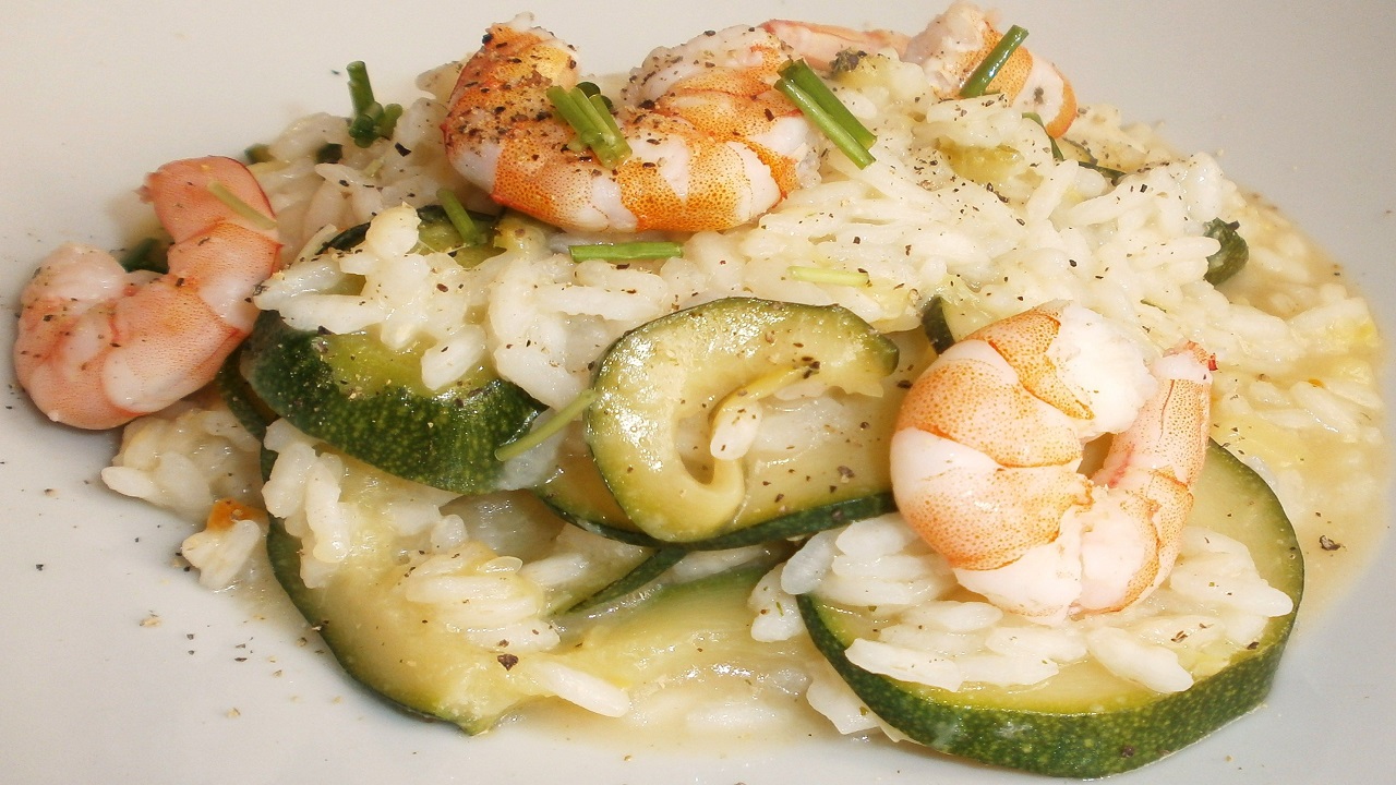 Risotto di gamberi e zucchine un primo piatto sano e semplice da
